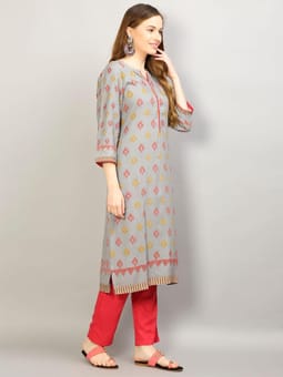 Straight Kurta Trouser Dupatta Closer Two