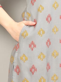 Straight Kurta Trouser Dupatta Closer Three