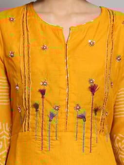 Ornamental Dress Third Closer