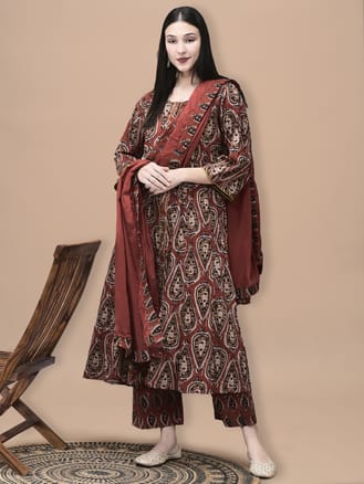 Women Cotton Rust Geometric Print Kurta Comfort Pant Dupatta